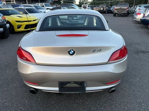Used 2010 BMW Z4 sDrive35i w/ Premium Pkg RWD image 6