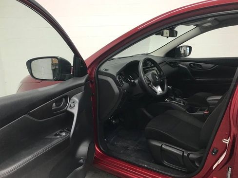 Used 2021 Nissan Rogue Sport S image 11