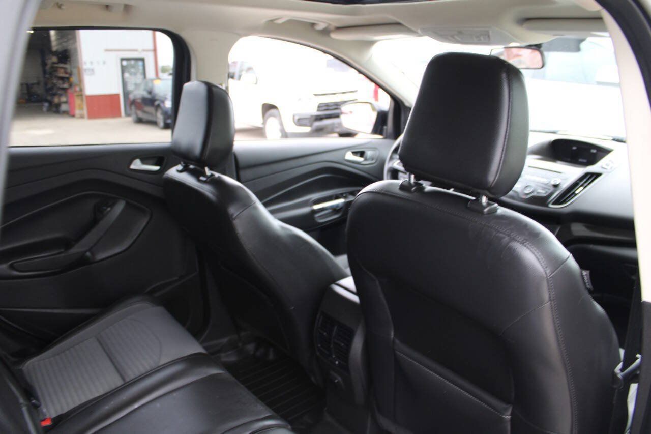 Used 2018 Ford Escape SE w/ SE Sport Appearance Package AWD/4WD image 10