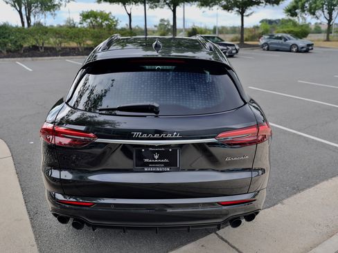 New 2024 Maserati Grecale GT image 6