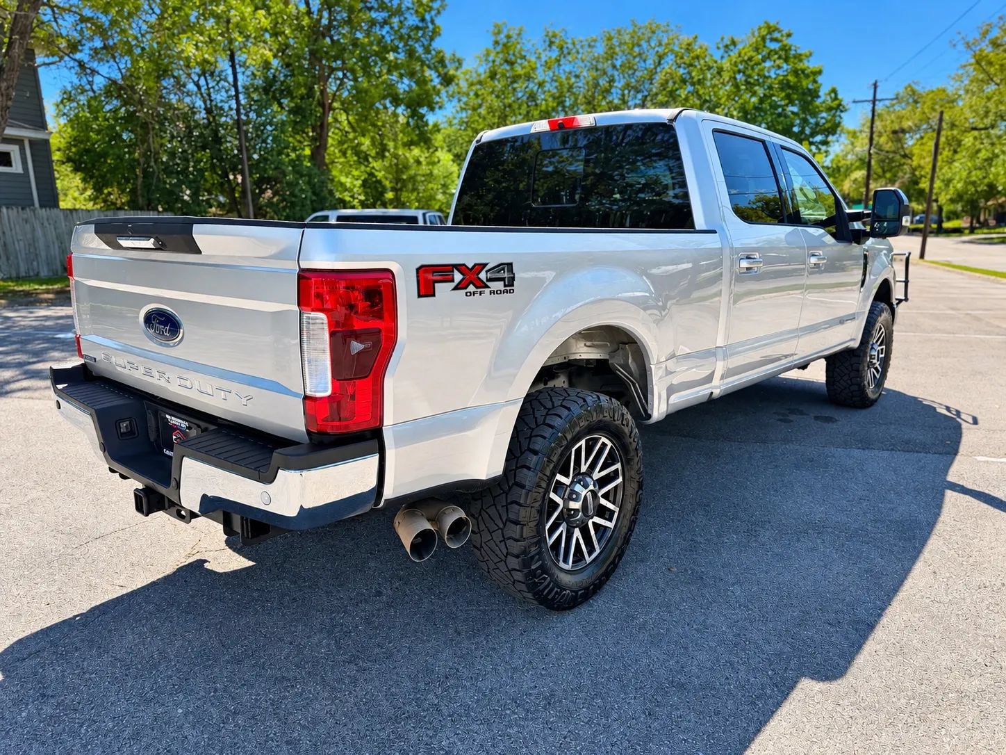 Used 2017 Ford F250 Lariat w/ Lariat Value Package AWD/4WD image 5