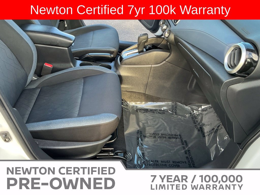 Used 2023 Nissan Versa SV FWD image 13