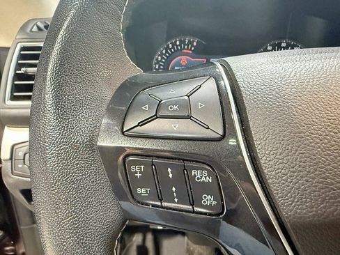 Used 2018 Ford Explorer Platinum image 13