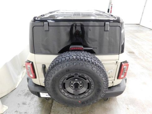 New 2025 Ford Bronco Badlands image 4