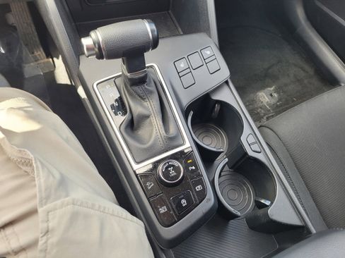 Used 2023 Kia Sportage LX image 18