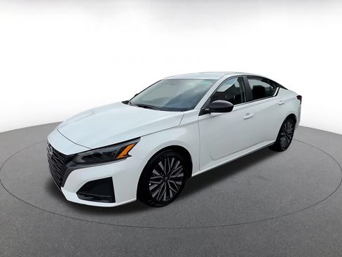 Used 2026 Nissan Altima 2.5 SV FWD image 7