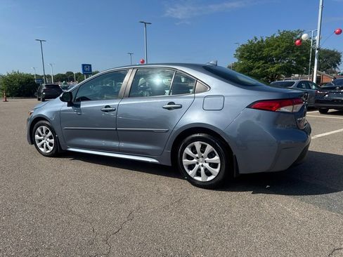 Used 2024 Toyota Corolla LE FWD image 5