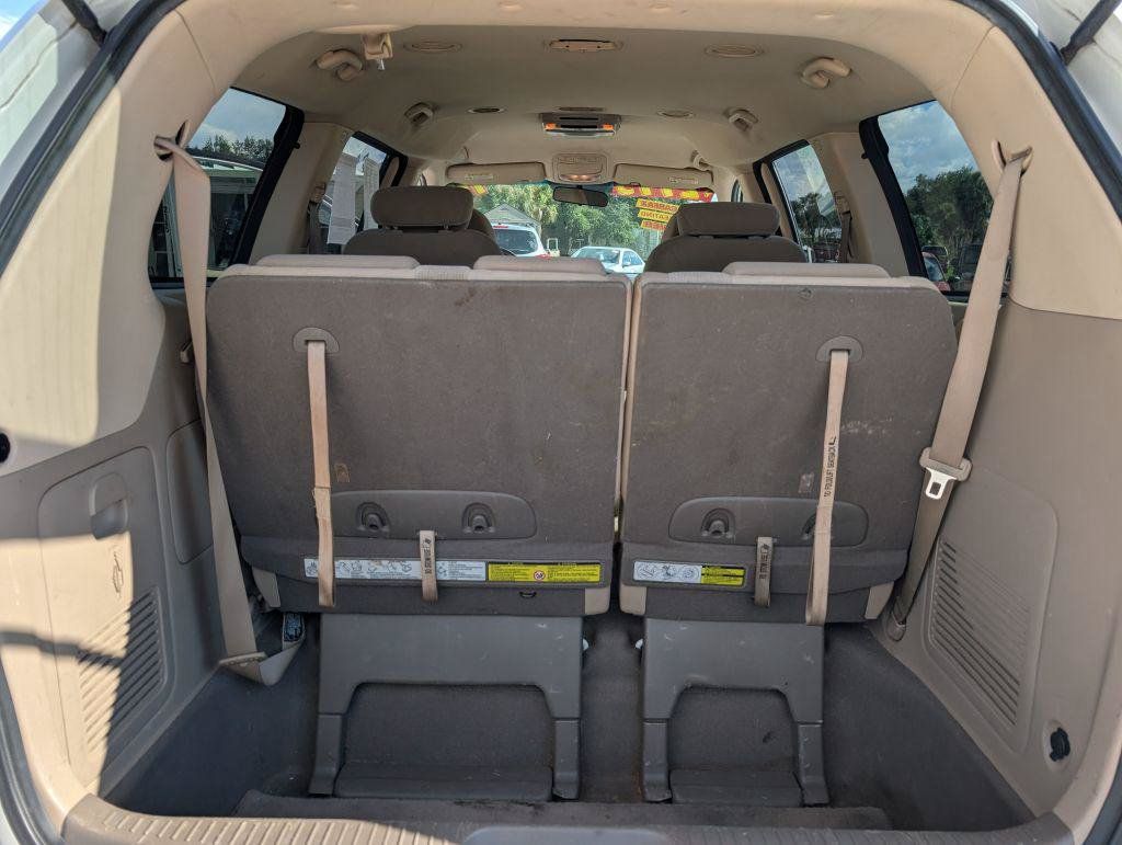 Used 2010 Kia Sedona LX FWD image 12