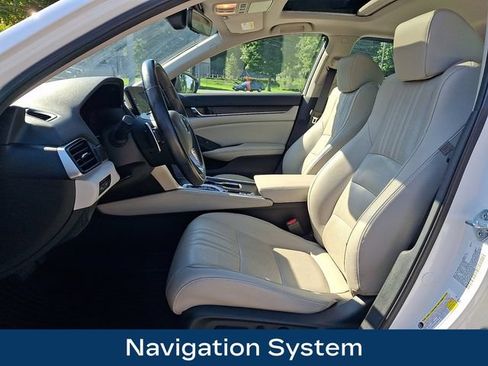 Used 2021 Honda Accord Touring image 2
