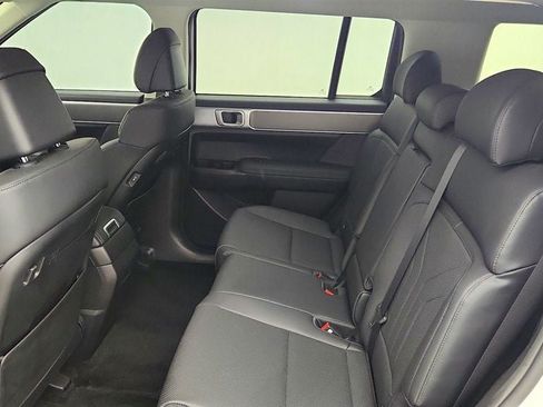 Used 2025 Hyundai Santa Fe SEL FWD image 18