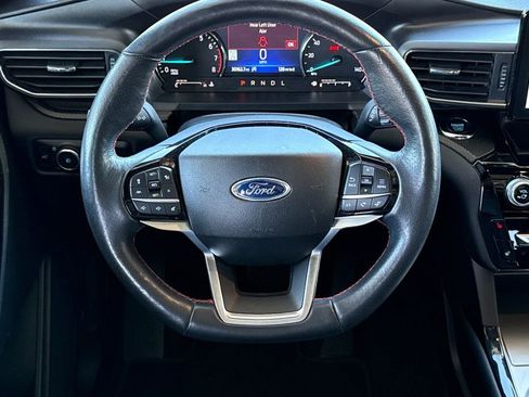Used 2024 Ford Explorer ST-Line w/ Class IV Trailer Tow Package AWD/4WD image 22
