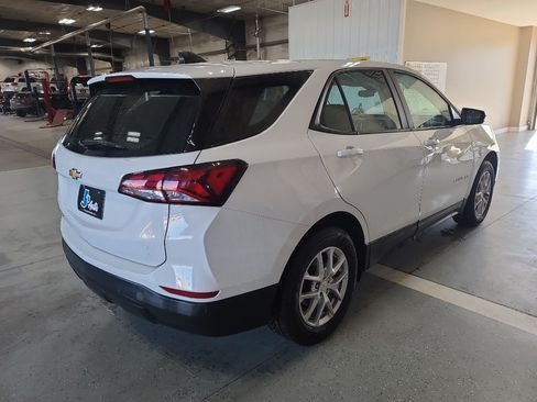 Used 2024 Chevrolet Equinox LS w/ LPO, Floor Liner Package FWD image 5
