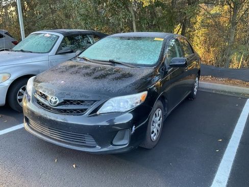 Used 2011 Toyota Corolla image 11