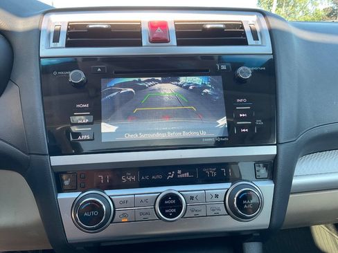 Used 2017 Subaru Outback 2.5i Premium AWD/4WD image 16