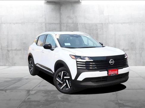 New 2026 Nissan Kicks SV image 2