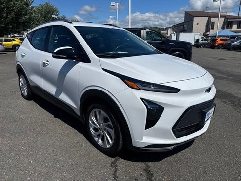 Used 2023 Chevrolet Bolt EUV LT FWD image 7