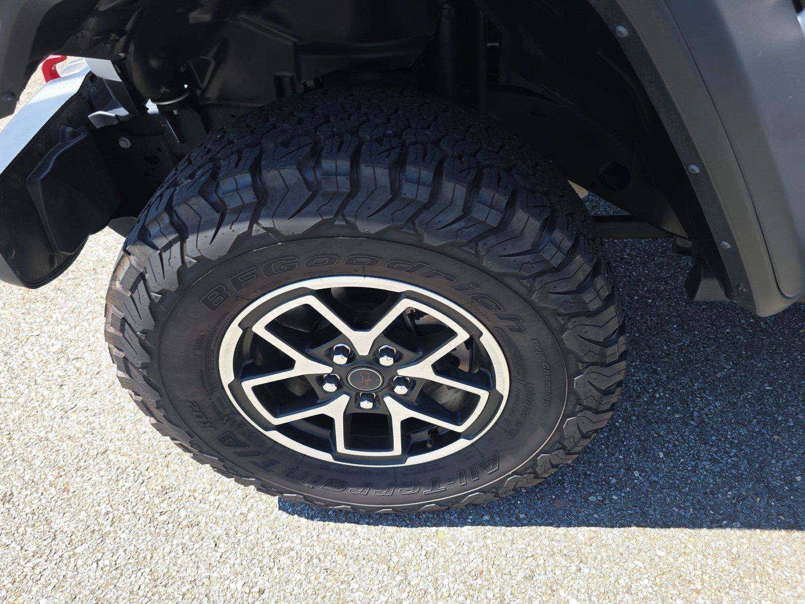 Used 2026 Jeep Wrangler Unlimited Rubicon AWD/4WD image 12