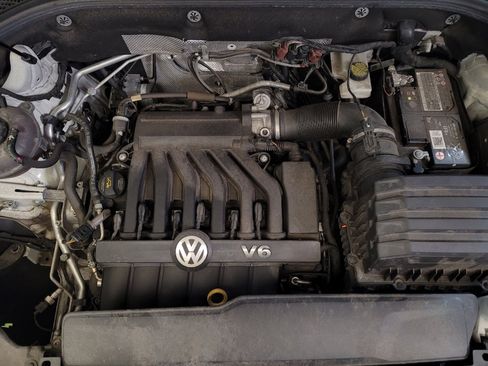 Used 2021 Volkswagen Atlas Cross Sport SE image 30