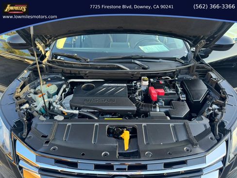 Used 2025 Nissan Rogue SV FWD image 19