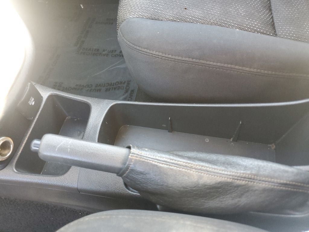 Used 2009 Pontiac Vibe w/ Preferred Package FWD image 33
