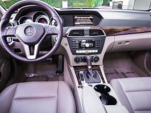 Used 2014 Mercedes-Benz C 250 Sedan image 19