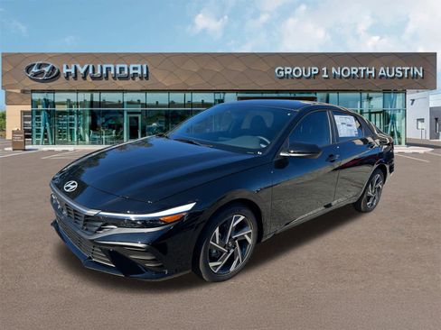 New 2025 Hyundai Elantra Sport image 3