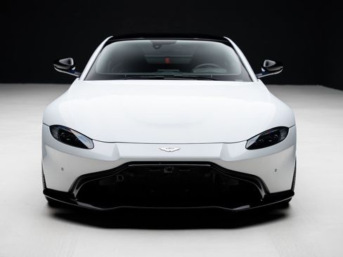 Used 2019 Aston Martin V8 Vantage Coupe RWD image 7