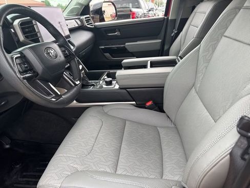Used 2024 Toyota Tundra Limited AWD/4WD image 17