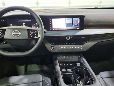 Certified 2025 Nissan Murano Platinum w/ Cargo Package image 28