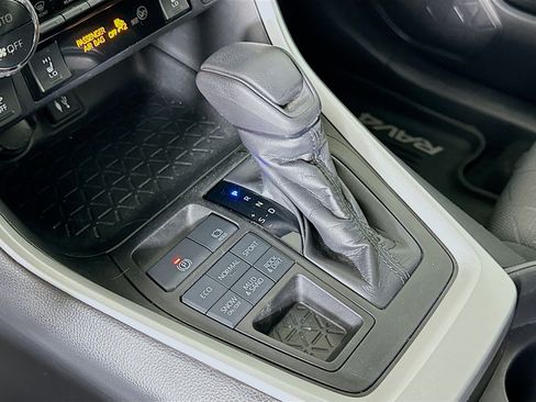 Used 2019 Toyota RAV4 XLE w/ Convenience Package AWD/4WD image 24