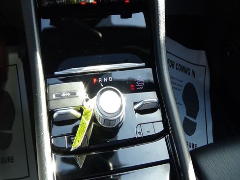 Certified 2024 Jeep Grand Cherokee L Summit w/ Luxury Tech Group V image 29