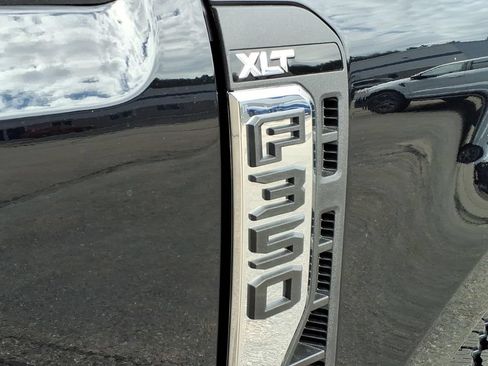 New 2026 Ford F350 XLT w/ 360-Degree Camera Package AWD/4WD image 13