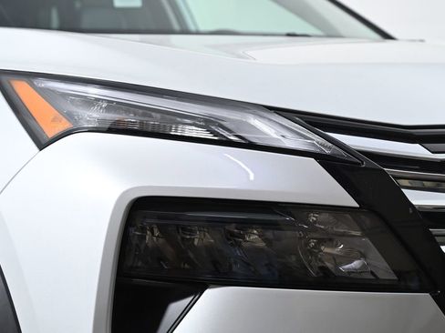 New 2026 Nissan Rogue SV w/ SV Premium Package image 4