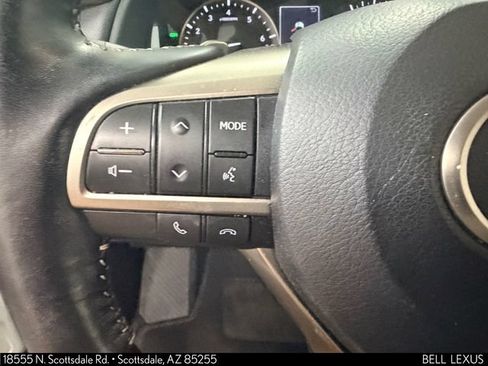 Used 2022 Lexus RX 350L Premium w/ Premium Package AWD/4WD image 19