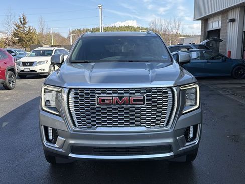 Used 2023 GMC Yukon XL Denali w/ Denali Reserve Package image 2