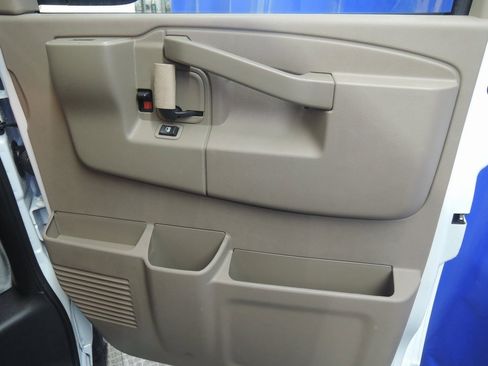 New 2026 Chevrolet Express 2500 Work Van w/ Driver Convenience Package image 33