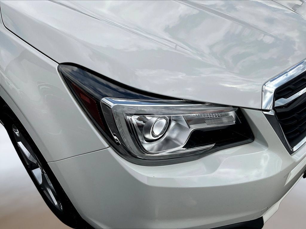 Used 2017 Subaru Forester 2.5i Touring AWD/4WD image 32