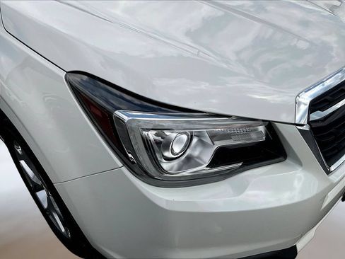 Used 2017 Subaru Forester 2.5i Touring AWD/4WD image 32