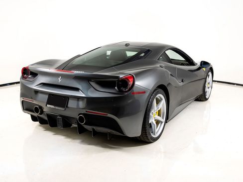Certified 2018 Ferrari 488 GTB RWD image 7
