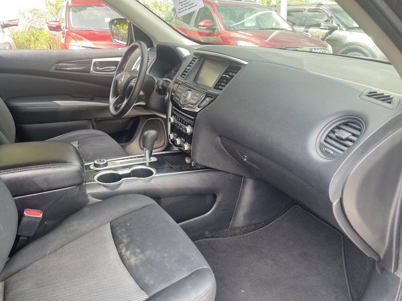 Used 2019 Nissan Pathfinder S AWD/4WD image 27