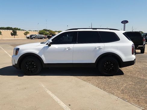 Used 2025 Kia Telluride SX Prestige X-Pro AWD/4WD image 2