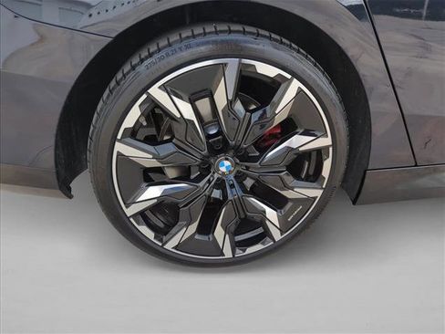 Used 2026 BMW 540i xDrive w/ M Sport Package image 28