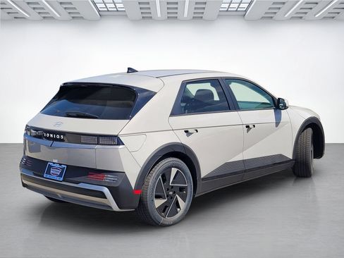 New 2026 Hyundai Ioniq 5 SEL RWD image 4