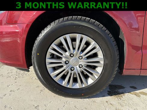 Used 2016 Chrysler Town & Country Touring-L image 35