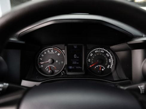 Used 2018 Toyota Tacoma SR w/ SR Convenience Package AWD/4WD image 16