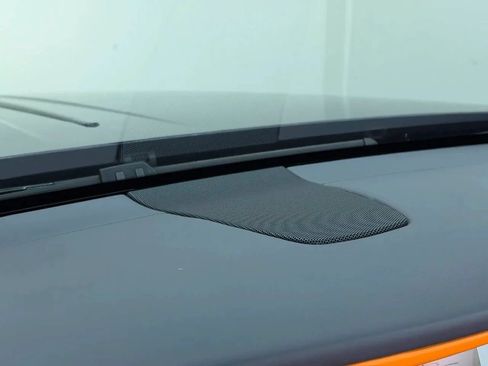 Used 2017 Rolls-Royce Dawn RWD image 31