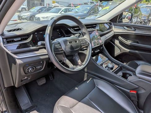 Used 2023 Jeep Grand Cherokee 4WD 4xe image 14