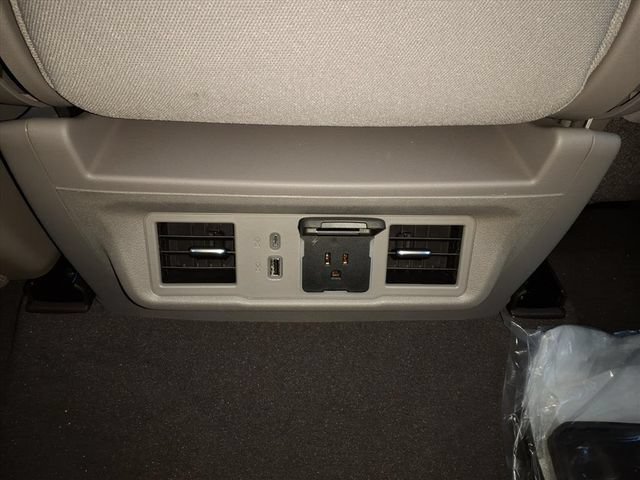 Used 2025 Chevrolet Silverado 2500 LT w/ All Star Edition AWD/4WD image 12