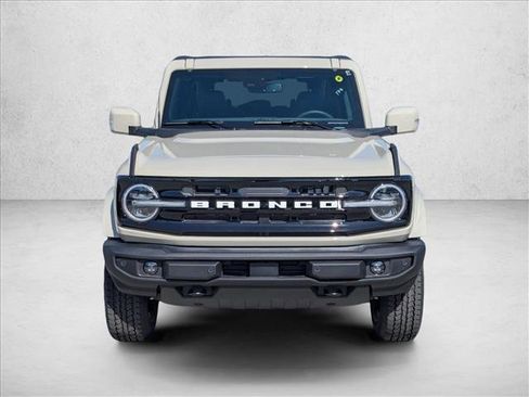 New 2025 Ford Bronco Outer Banks image 6
