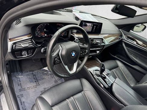 Used 2020 BMW 530i xDrive w/ Premium Package AWD/4WD image 12
